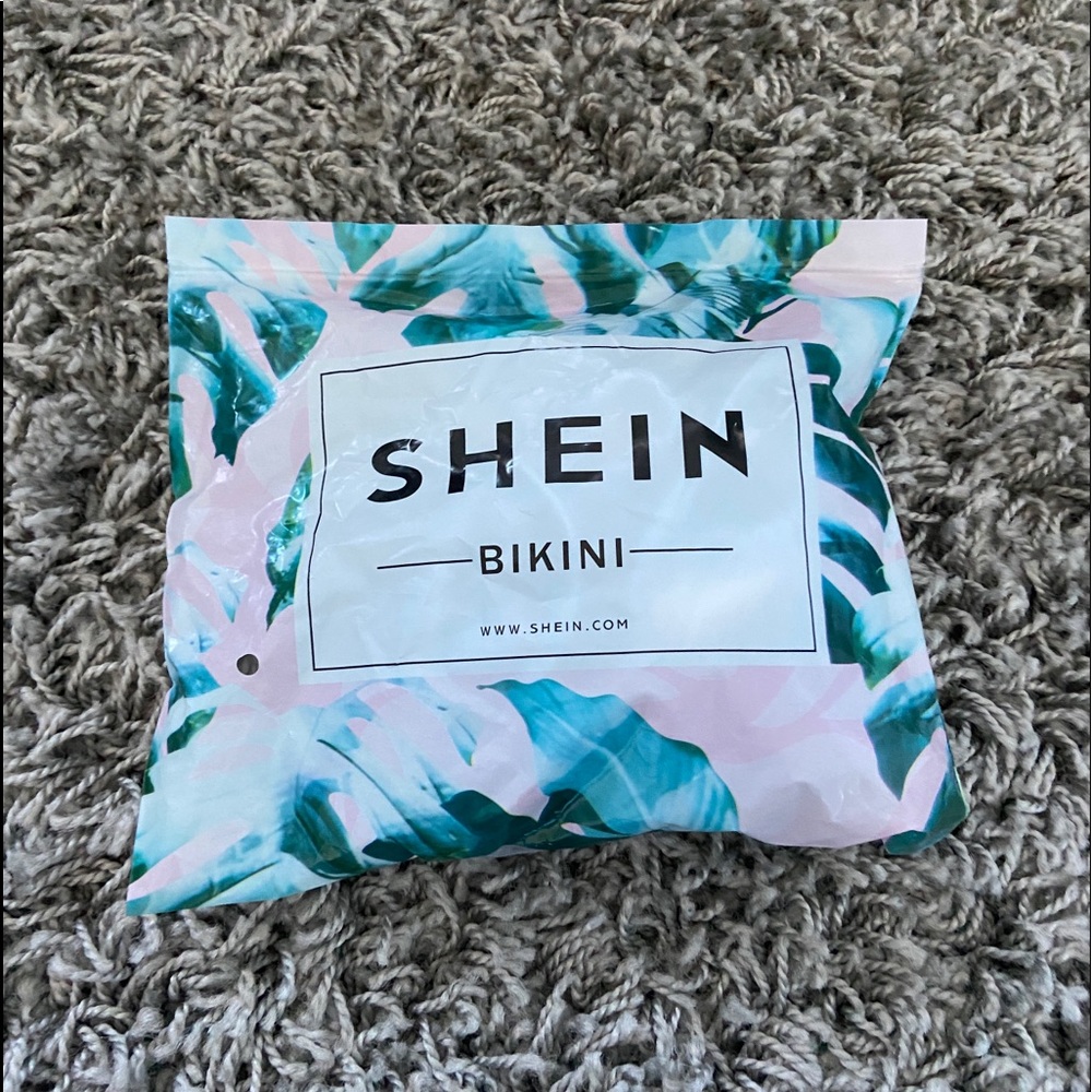Shein bikini - Picture 2 of 2